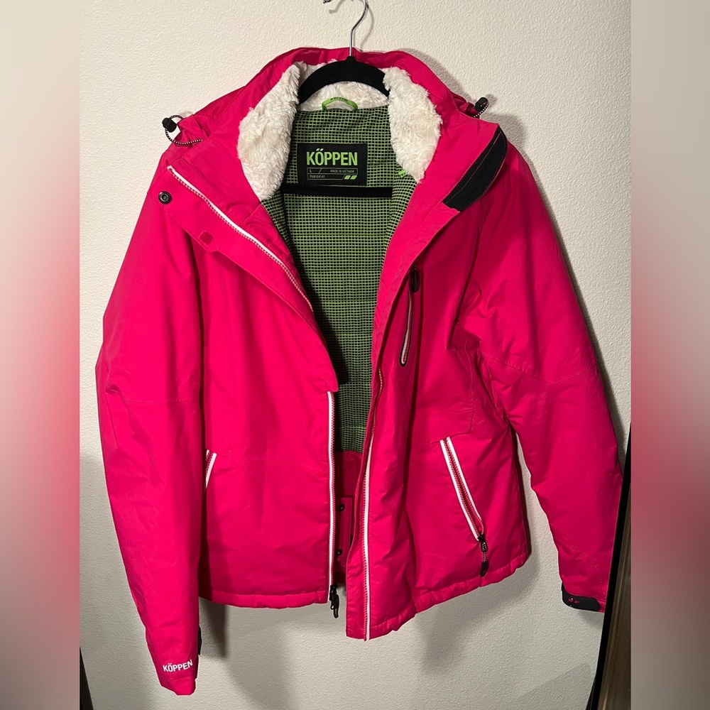 Koppen Snowboarding jacket, brand new. Size large
